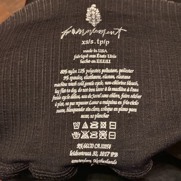 NWOT Free People High-Rise Good Karma Crop Leggings Washed Black Size XS/S (0-6) - Picture 3 of 4